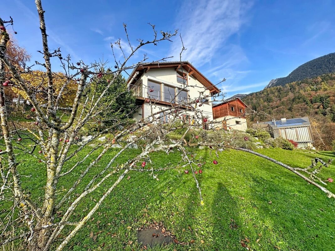 Magnifique villa d’architecte avec magnifique vue panoramique sur la plaine