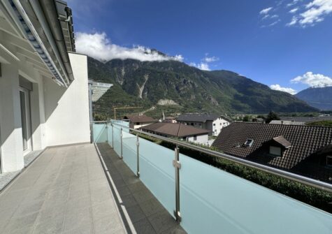 Magnifique attique plein sud avec grande terrasse sur Evionnaz