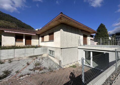 Maison individuelle avec possibilité d’activité indépendante et grande terrasse