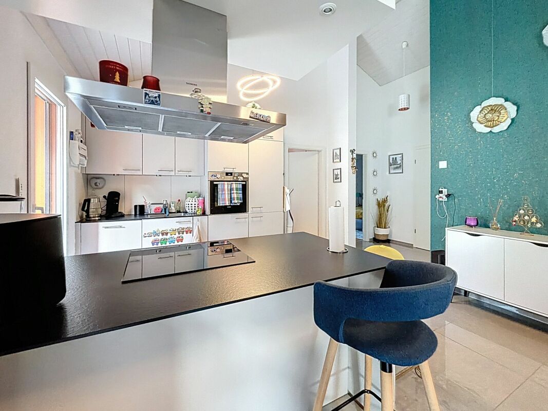 Bel appartement cosy en attique de 3.5 pièces avec Mezzanine et immense terrasse